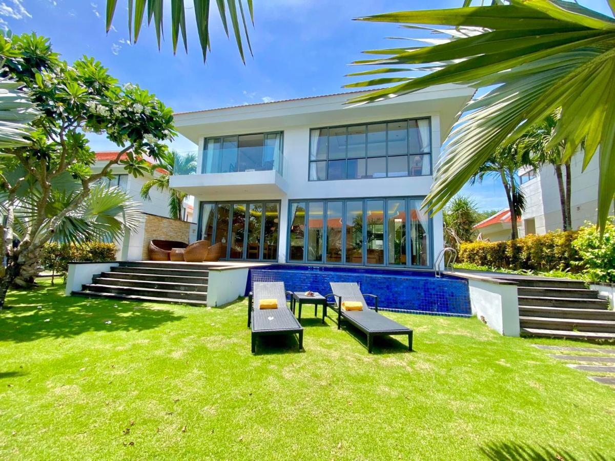 Deluxe Ocean Villa Along The Beach Da Nang Exterior foto